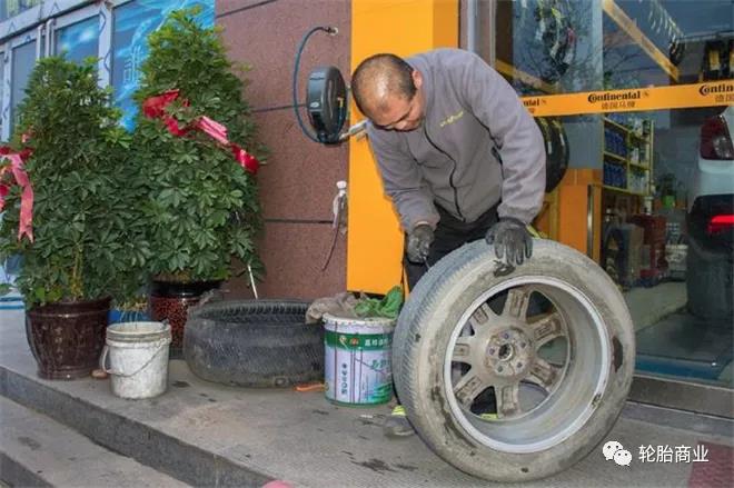 不少大型輪胎店已經開始裁員，節約成本